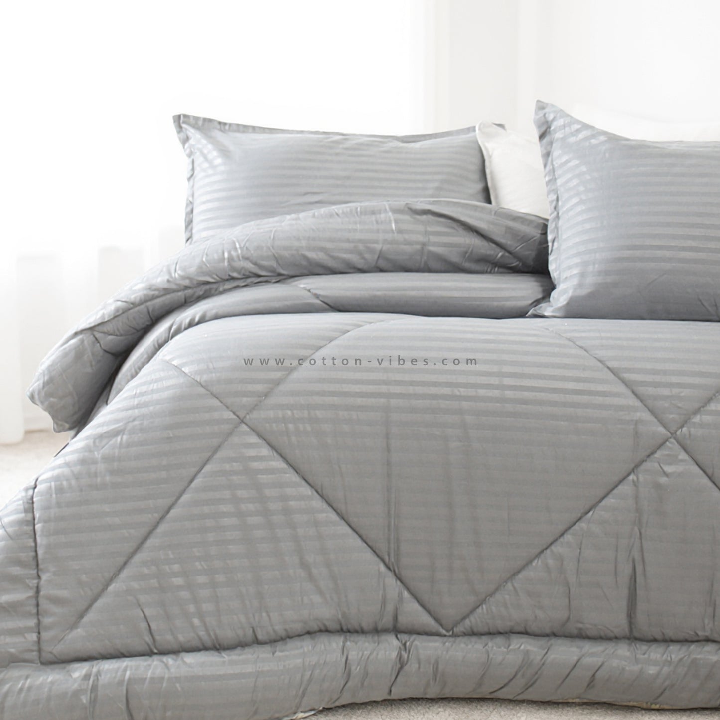 Luxury Hotel Striped Cotton Duvet with Pillowcases - Grey